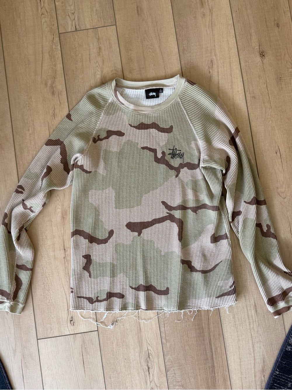 Stussy Long sleeve thermal color Camo size Large